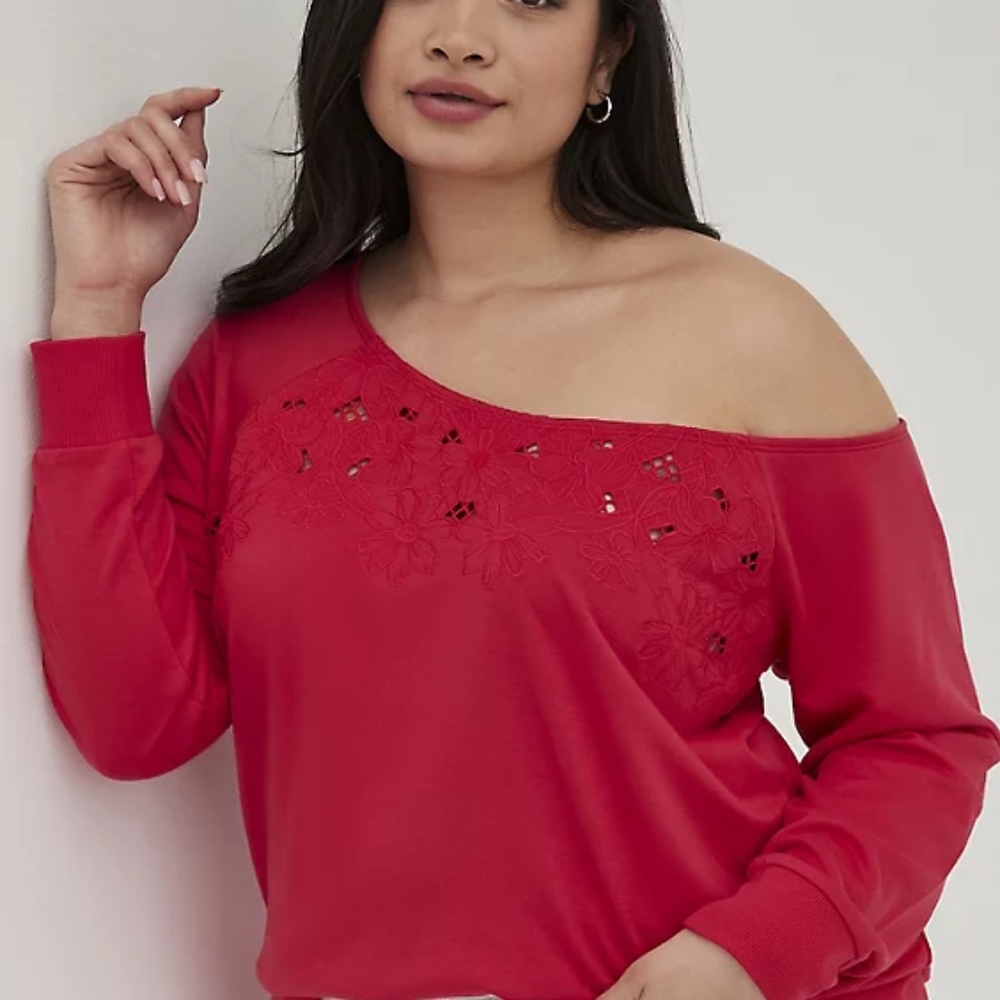 Torrid Off Shoulder Long Sleeved Sweatshirt Style Top Sized 4X/26